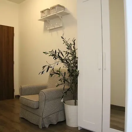 Cozy With Free Parking In Apartament Nitra
