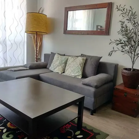 Cozy With Free Parking In Нитра